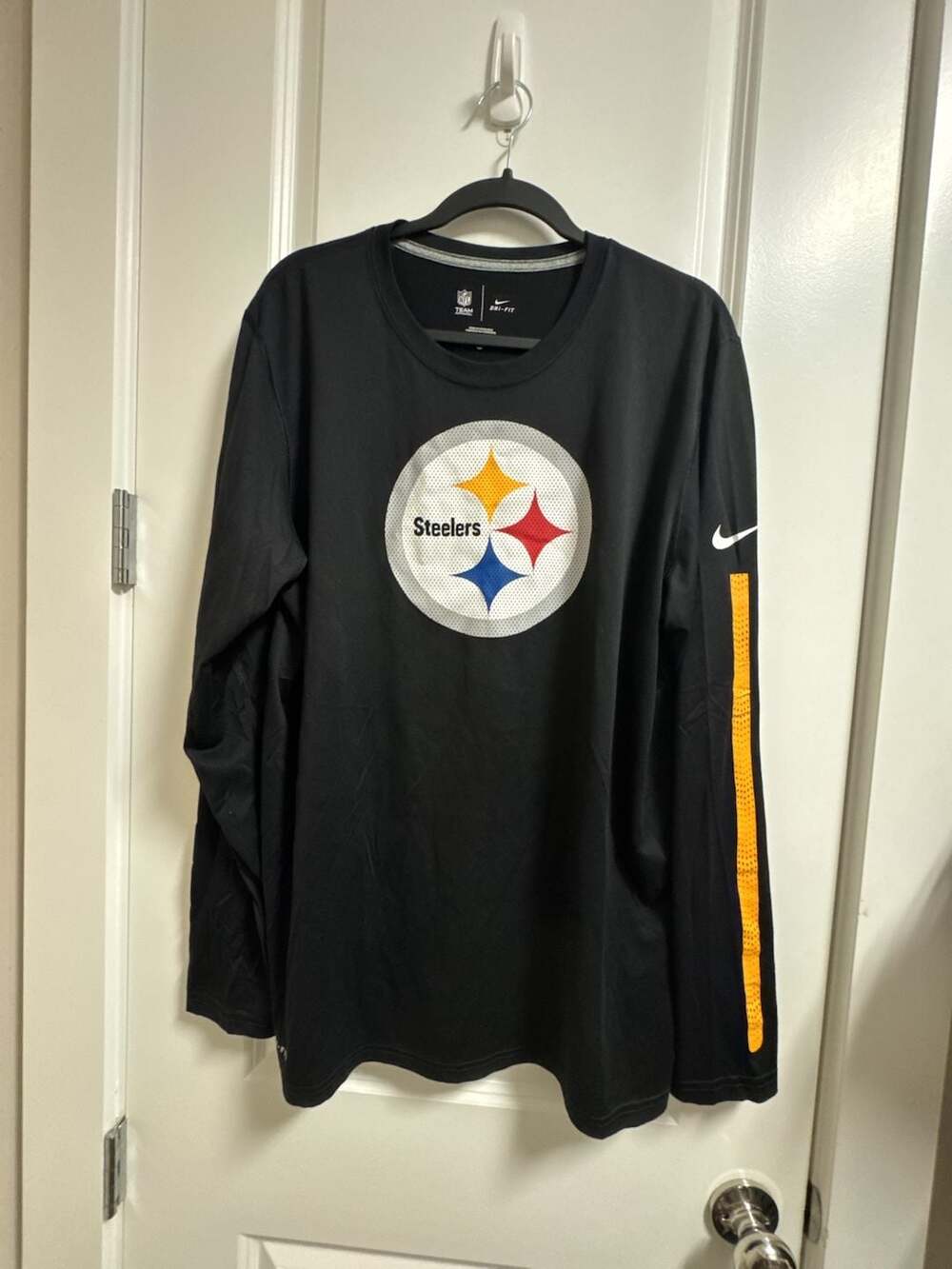 Nike Pittsburgh Steelers NFL Dri-FIT Long Sleeve Shirt Size L Black